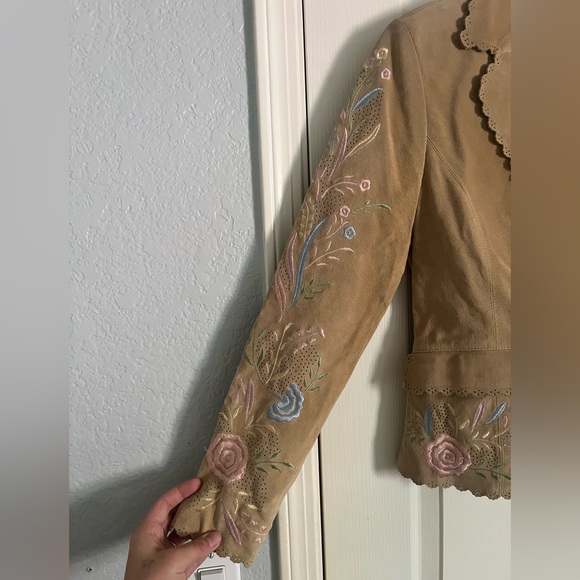 Incredible Cripple Creek leather floral jacket - Picture 9 of 11